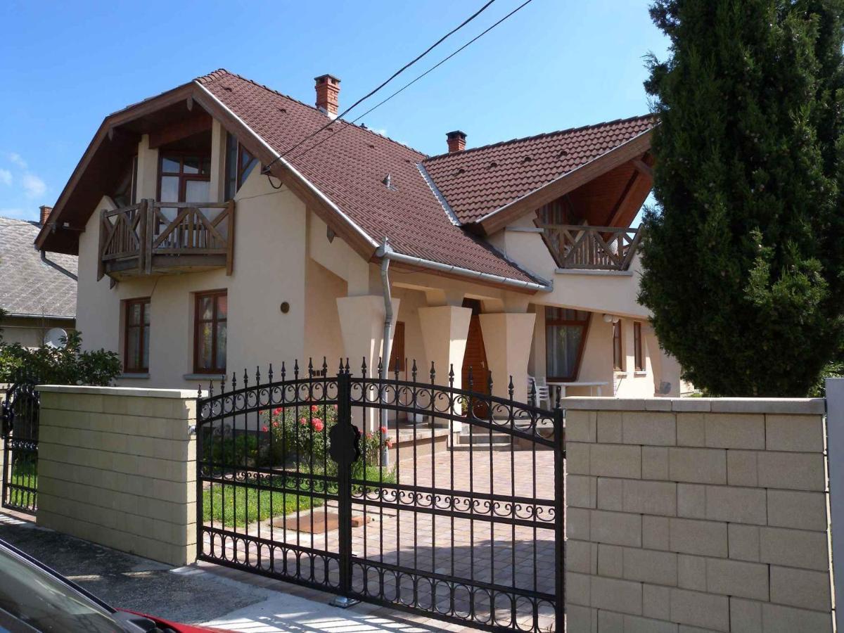 Apartment Balatonlelle 6 Buitenkant foto